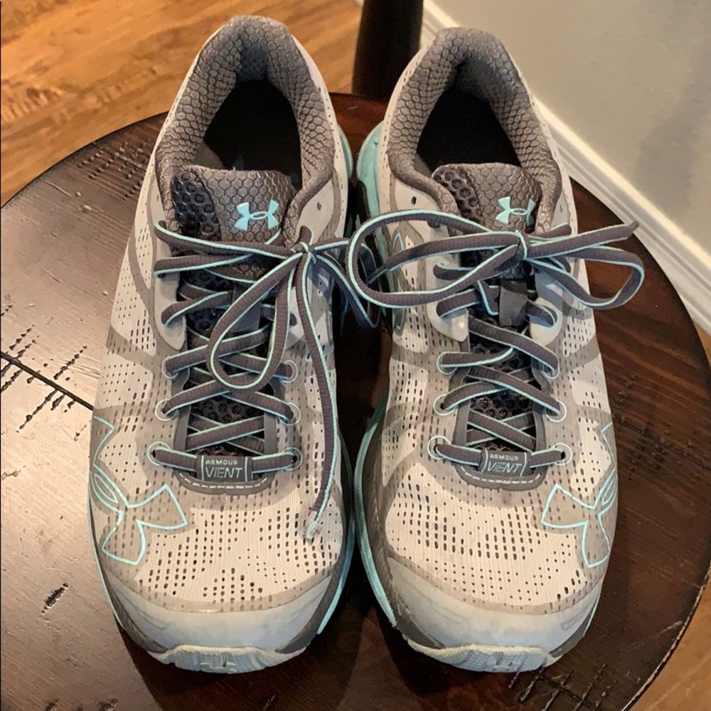 Under Armour Tennis Shoes Size 8